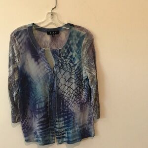 B.L.E.U. Blue and White Patterned Button Down Shirt